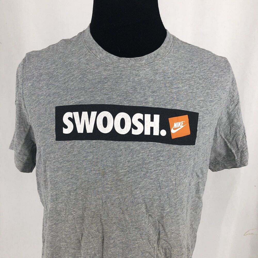 Nike Sportswear Swoosh Logo Short Sleeve Gray T Shirt AR5027-063 Large
